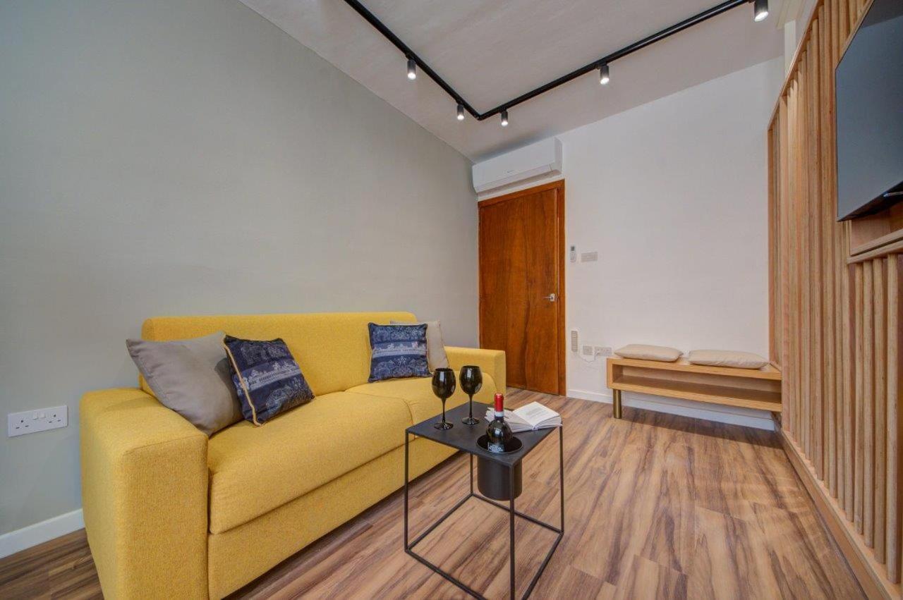 Stylish Apartment In St Julians 1 Min Away From The Sea San Ġiljan Buitenkant foto